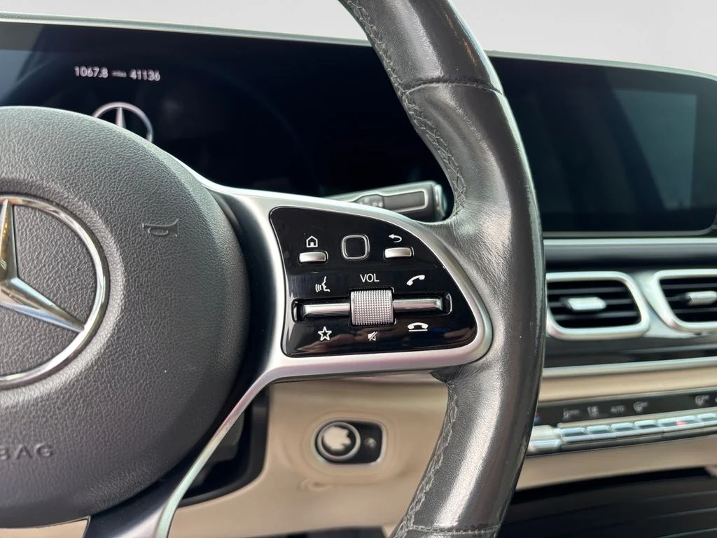 Used 2020 Red Mercedes-Benz GLE 350 image 25
