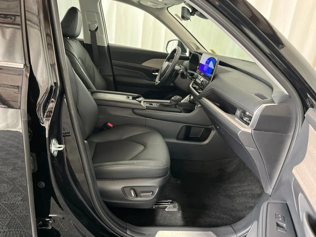 Used 2026 Black Toyota Platinum image 22