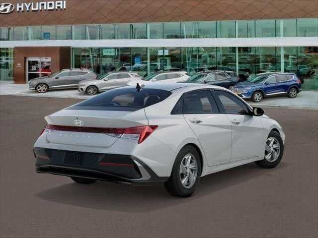 New 2026 White Hyundai SE image 21