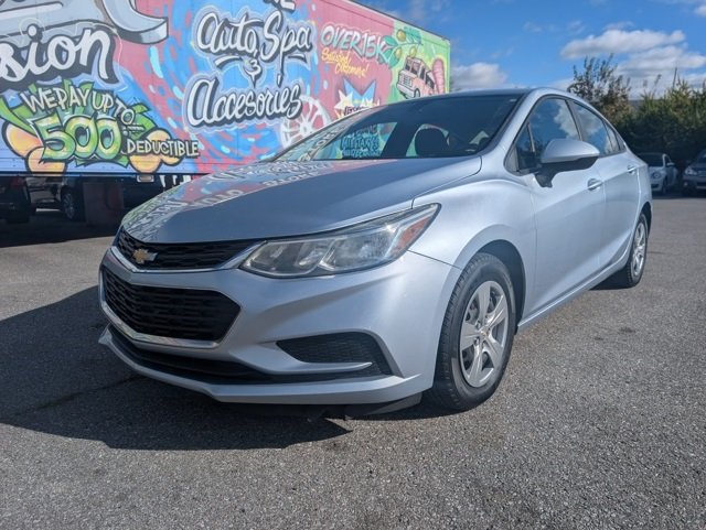 2017 Chevrolet Cruze LS photo 3