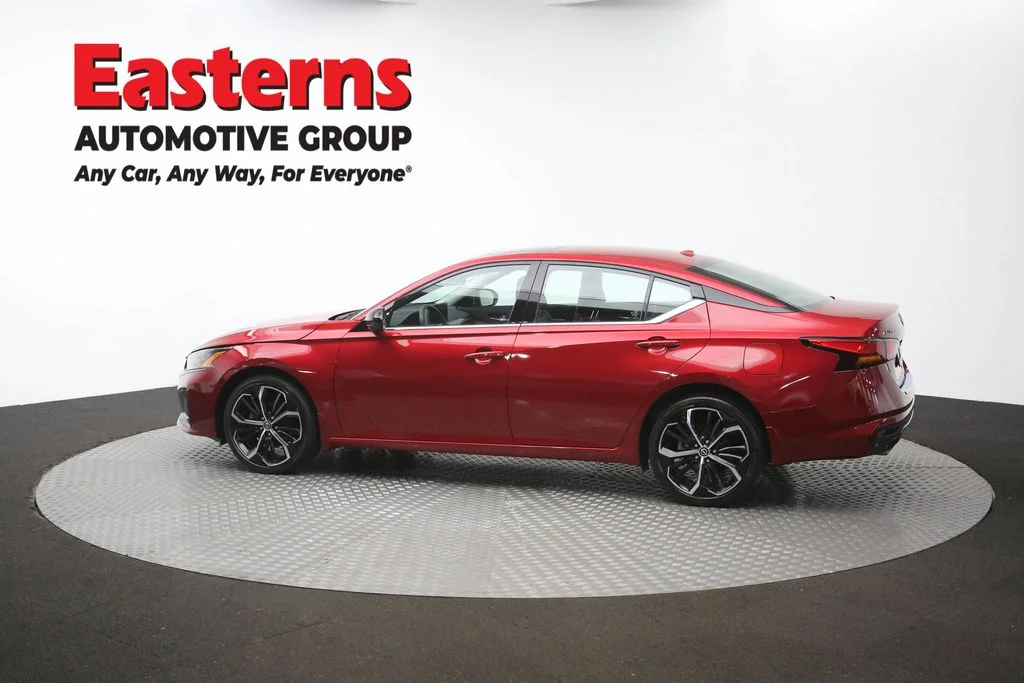 Used 2023 Red Nissan 2.5 SR image 62