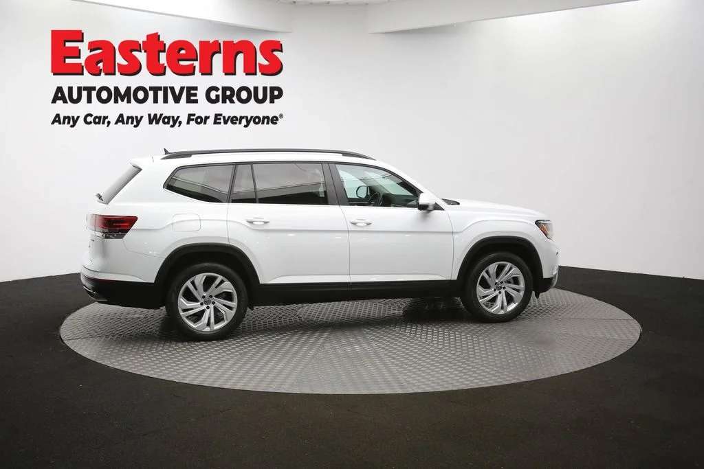 Used 2021 White Volkswagen 2.0T SE w/Technology image 46