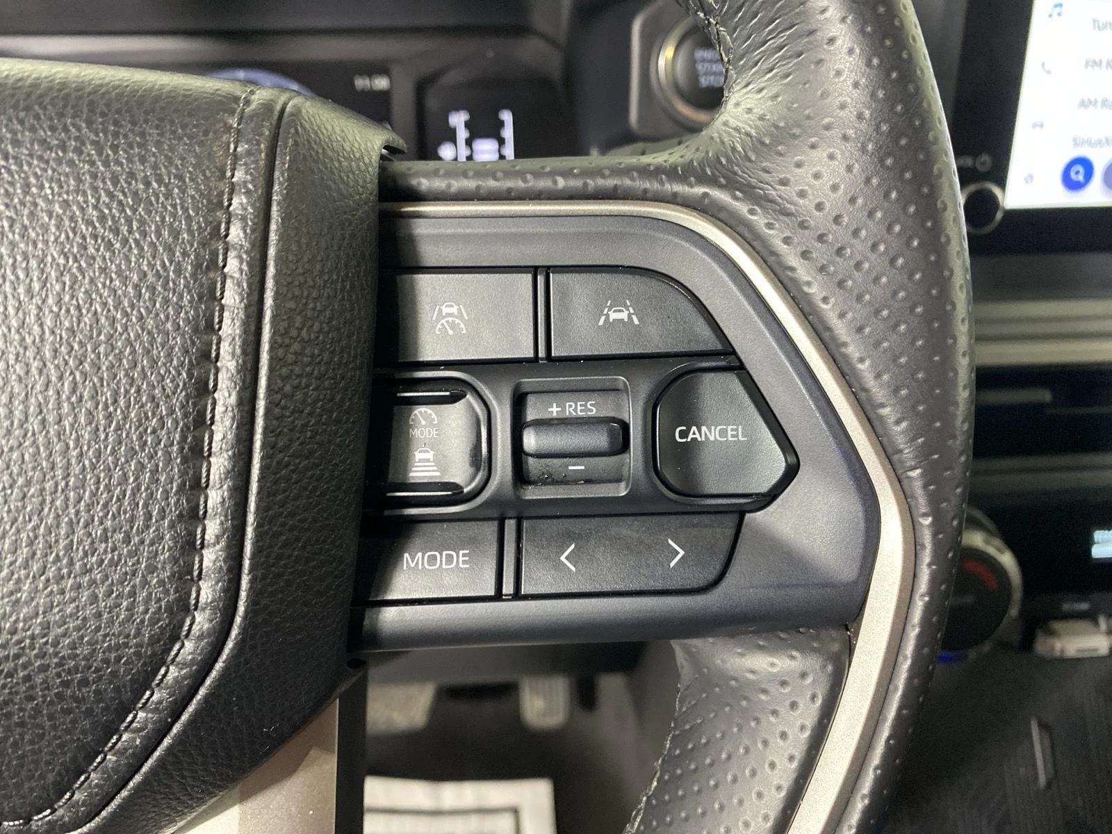 Used 2025 Ice Cap Toyota SR5 image 21
