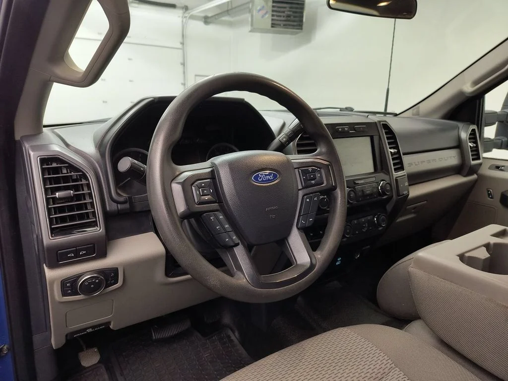 Used 2022 Atlas Blue Ford XLT image 4