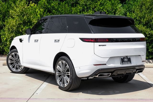 New 2026 White Land Rover Dynamic SE image 13