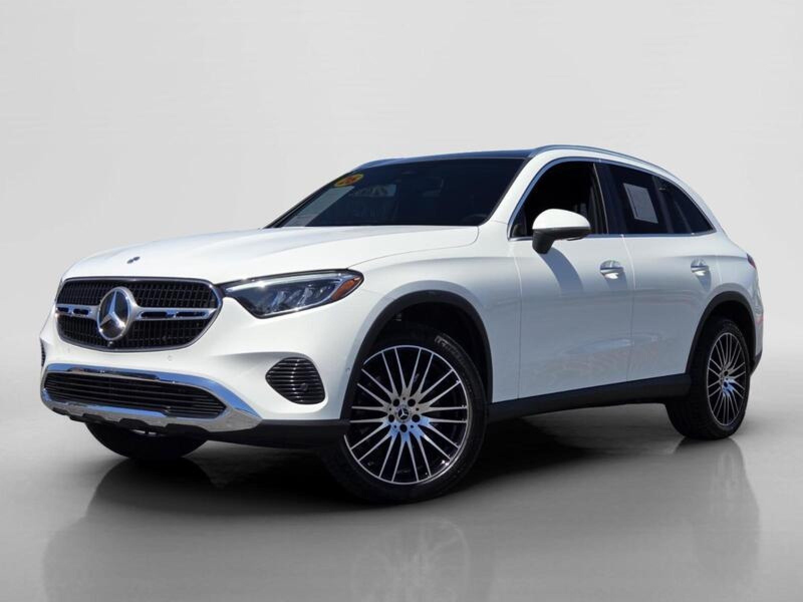 2026 Mercedes-Benz GLC GLC 300's photo