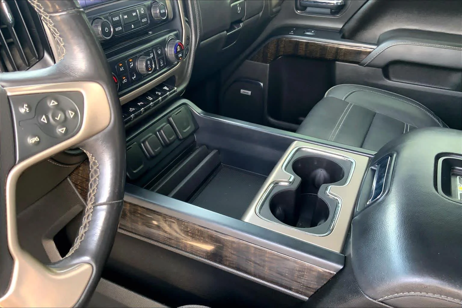 Used 2016 Summit White GMC Denali image 15