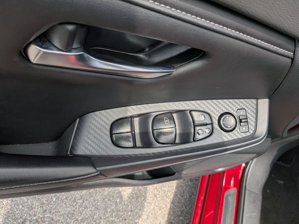 Used 2020 Red Nissan SV image 10