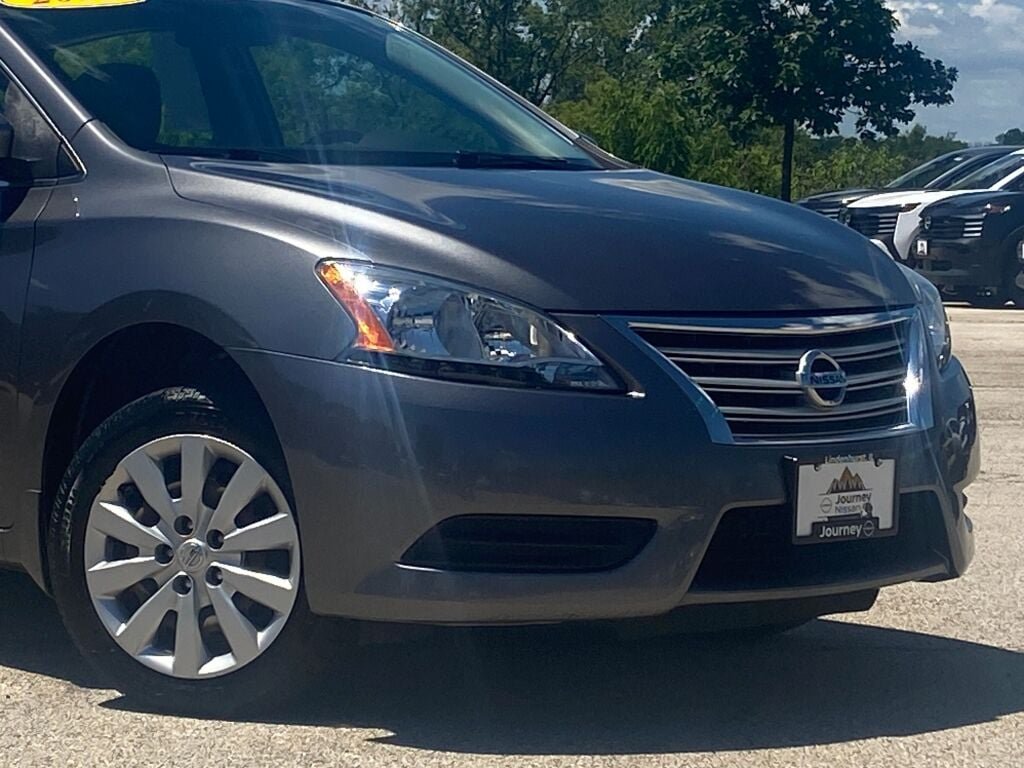 Used 2015 Nissan Sentra SV with VIN 3N1AB7AP9FY256447 for sale in Lindenhurst, IL