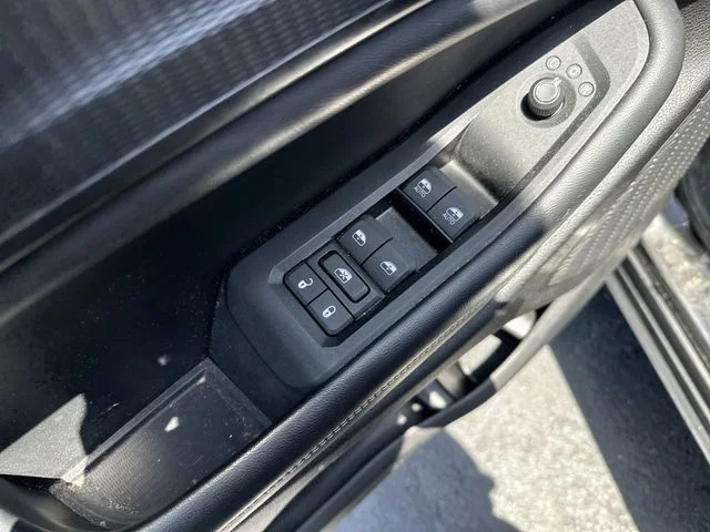Used 2023 Black Jeep Laredo image 17