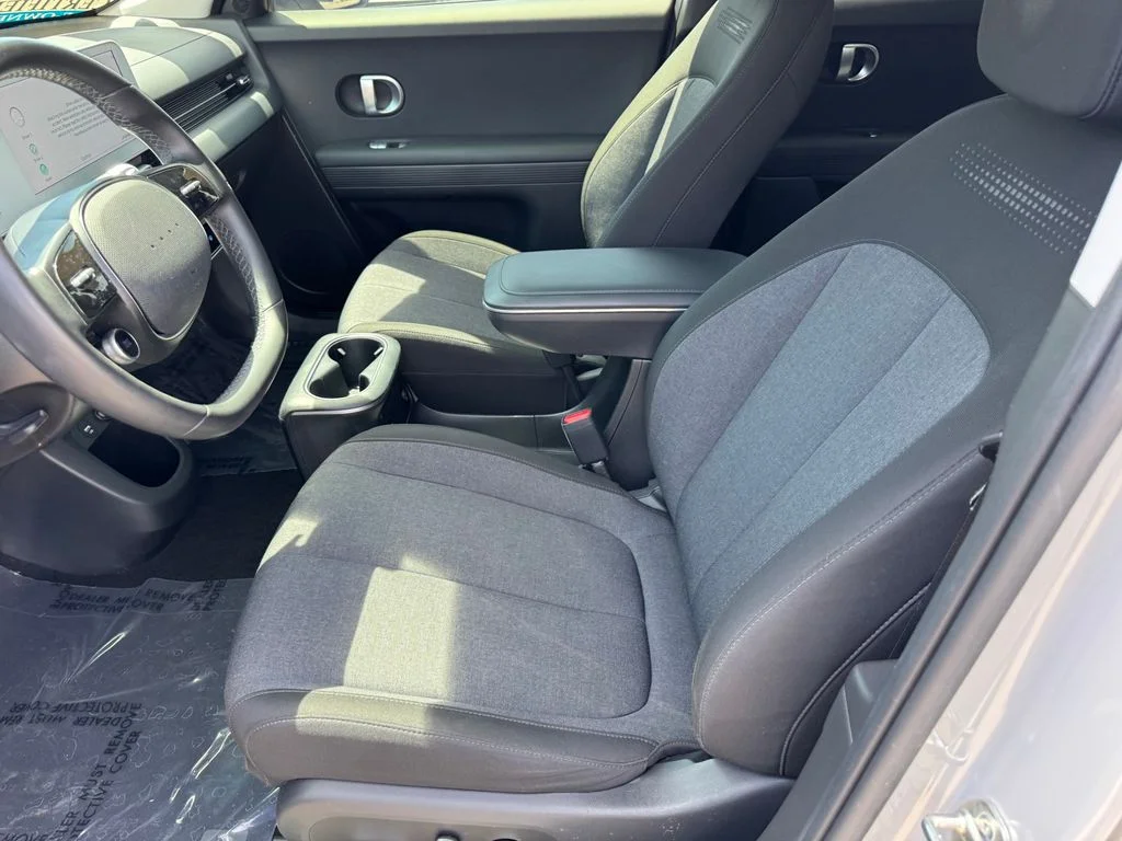 Used 2024 Gray Hyundai SE image 15