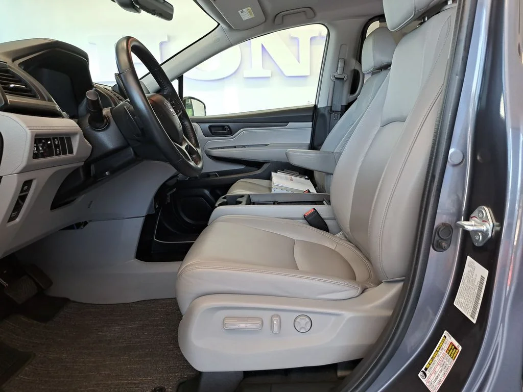 2024 Honda Odyssey EX-L - Photo 15