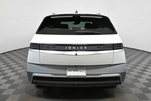New 2026 Atlas White Matte Hyundai Limited image 8