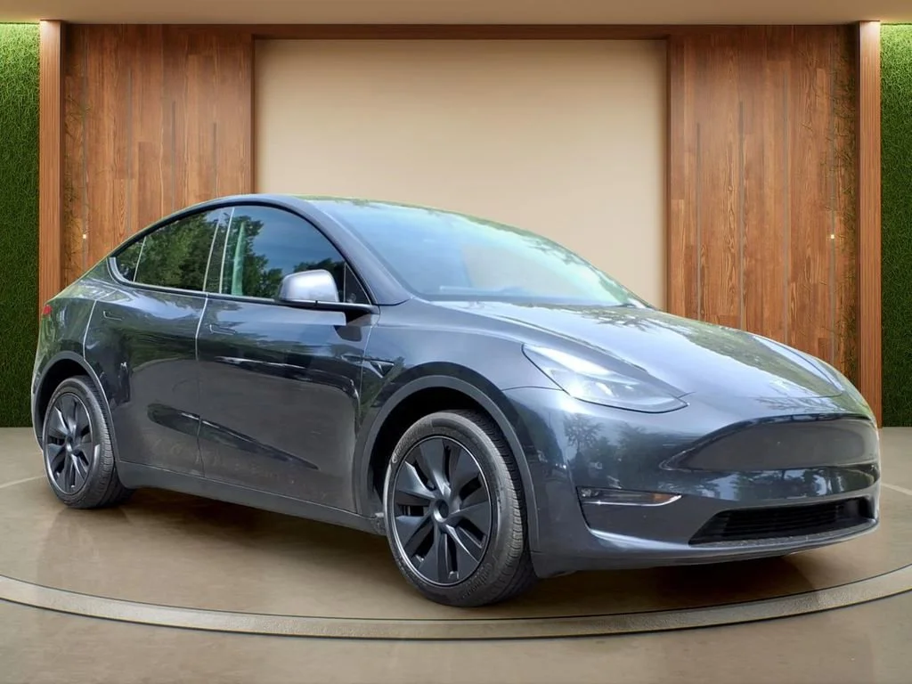 2024 Tesla Model Y Long Range Dual Motor All-Wheel Drive's photo