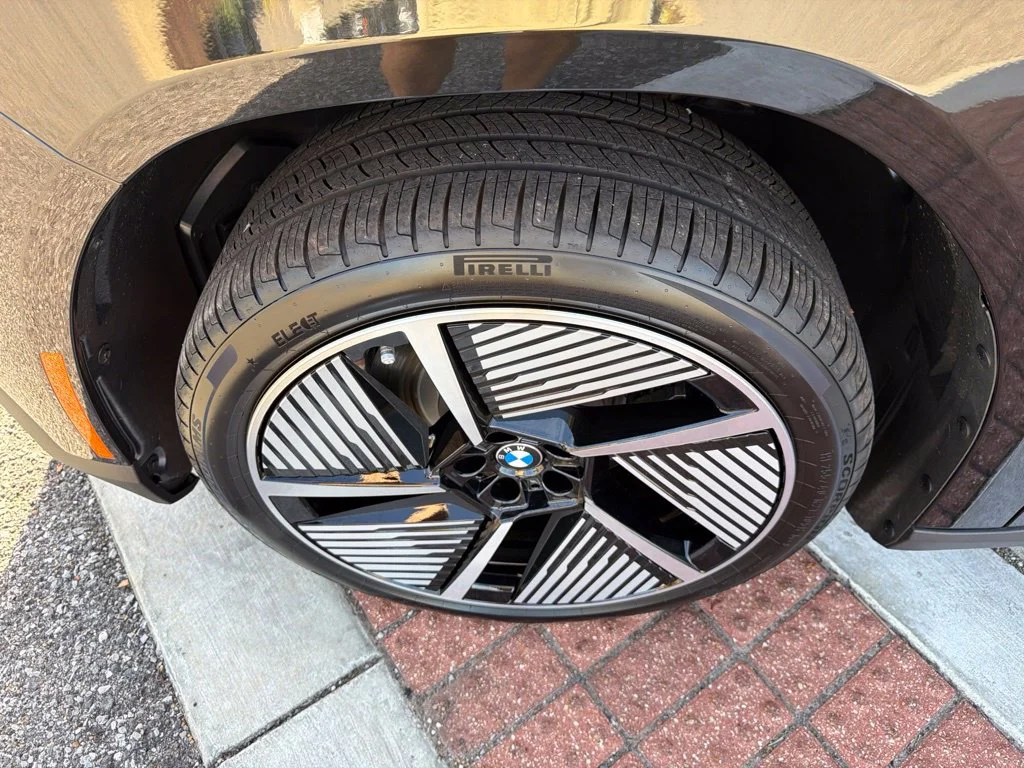New 2027 Black Sapphire Metallic BMW 50 xDrive image 9