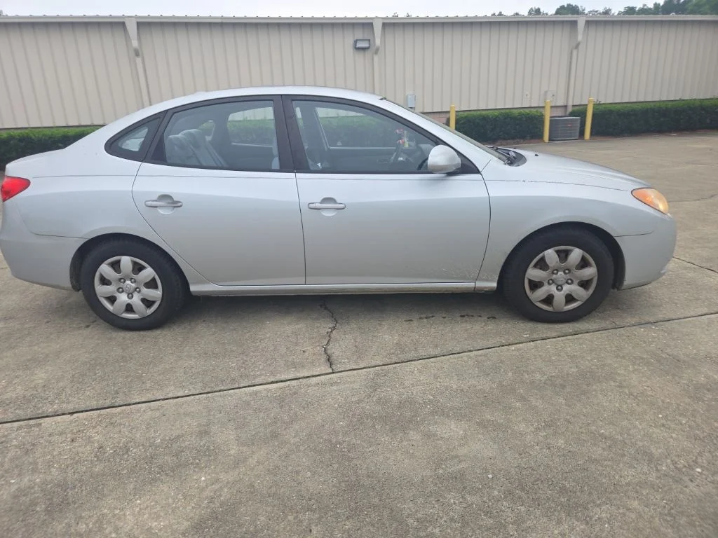 Used 2009 Silver Hyundai GLS image 10