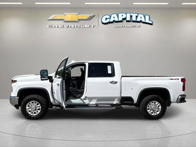Used 2024 Summit White Chevrolet LTZ image 10