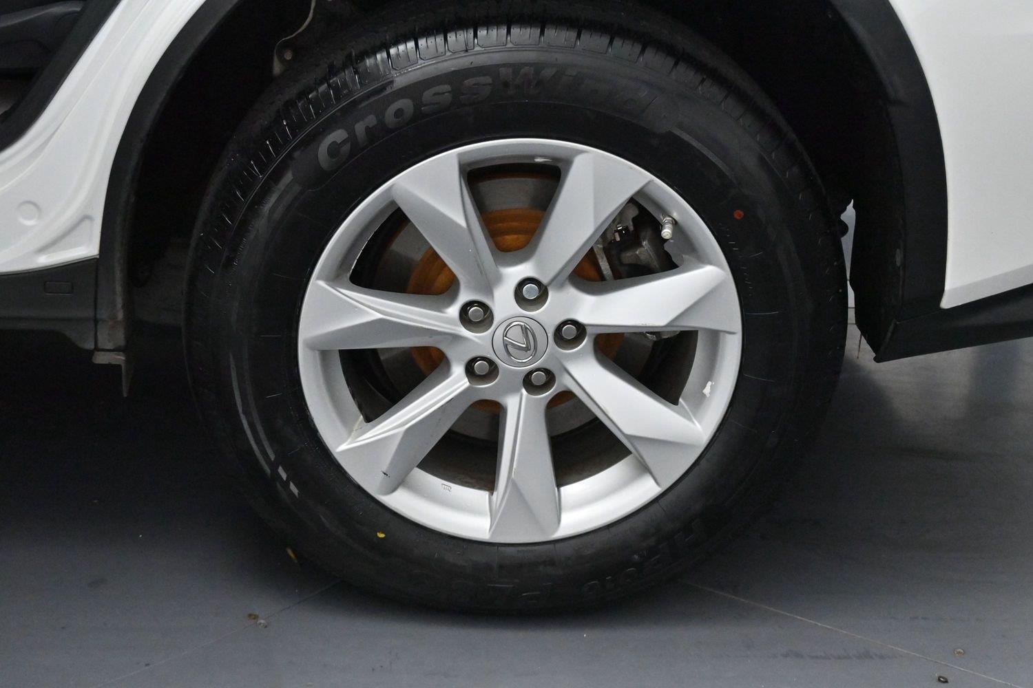 Used 2016 Eminent White Pearl Lexus FWD 4dr image 39