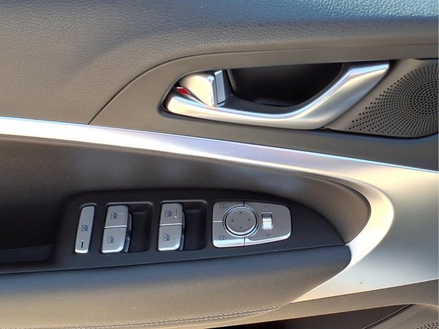 Used 2026  Genesis 2.5T image 17