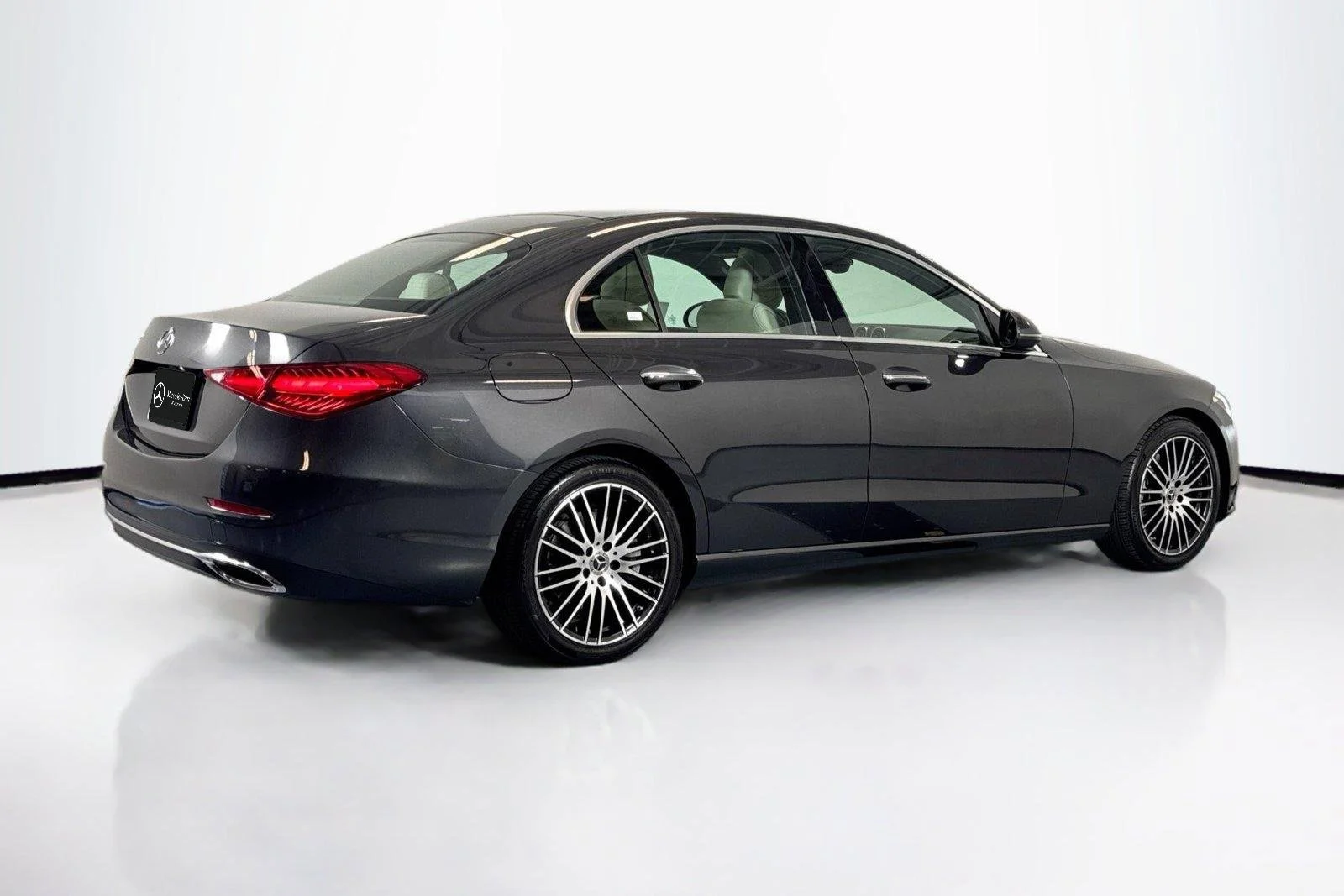 Used 2023 Graphite Grey Metallic Mercedes-Benz C 300 image 5