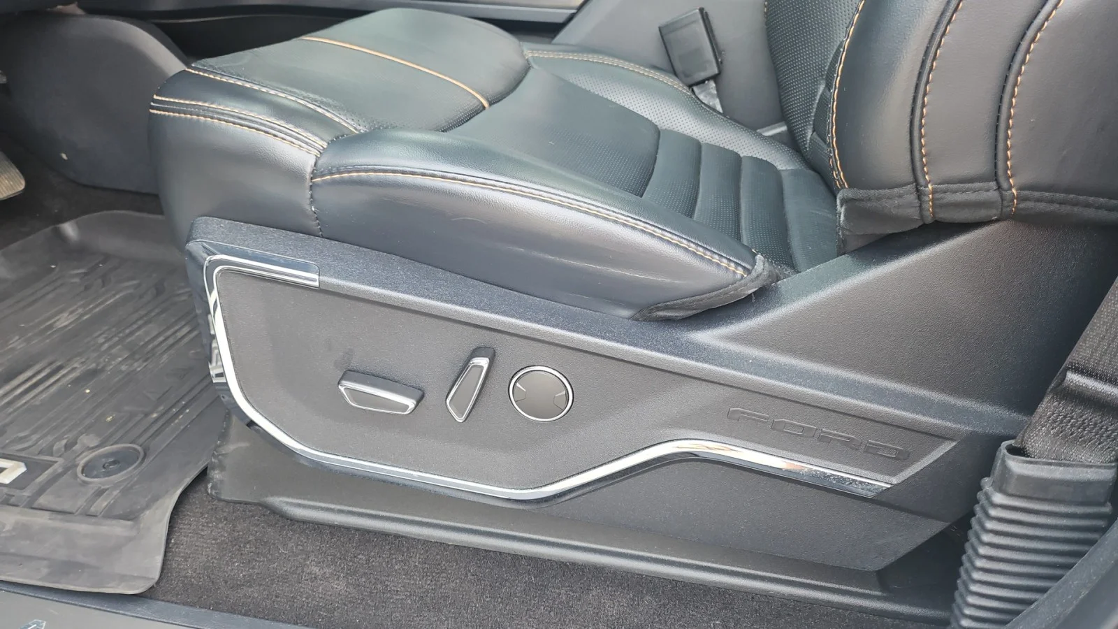 Used 2022 White Ford Platinum 4WD image 11
