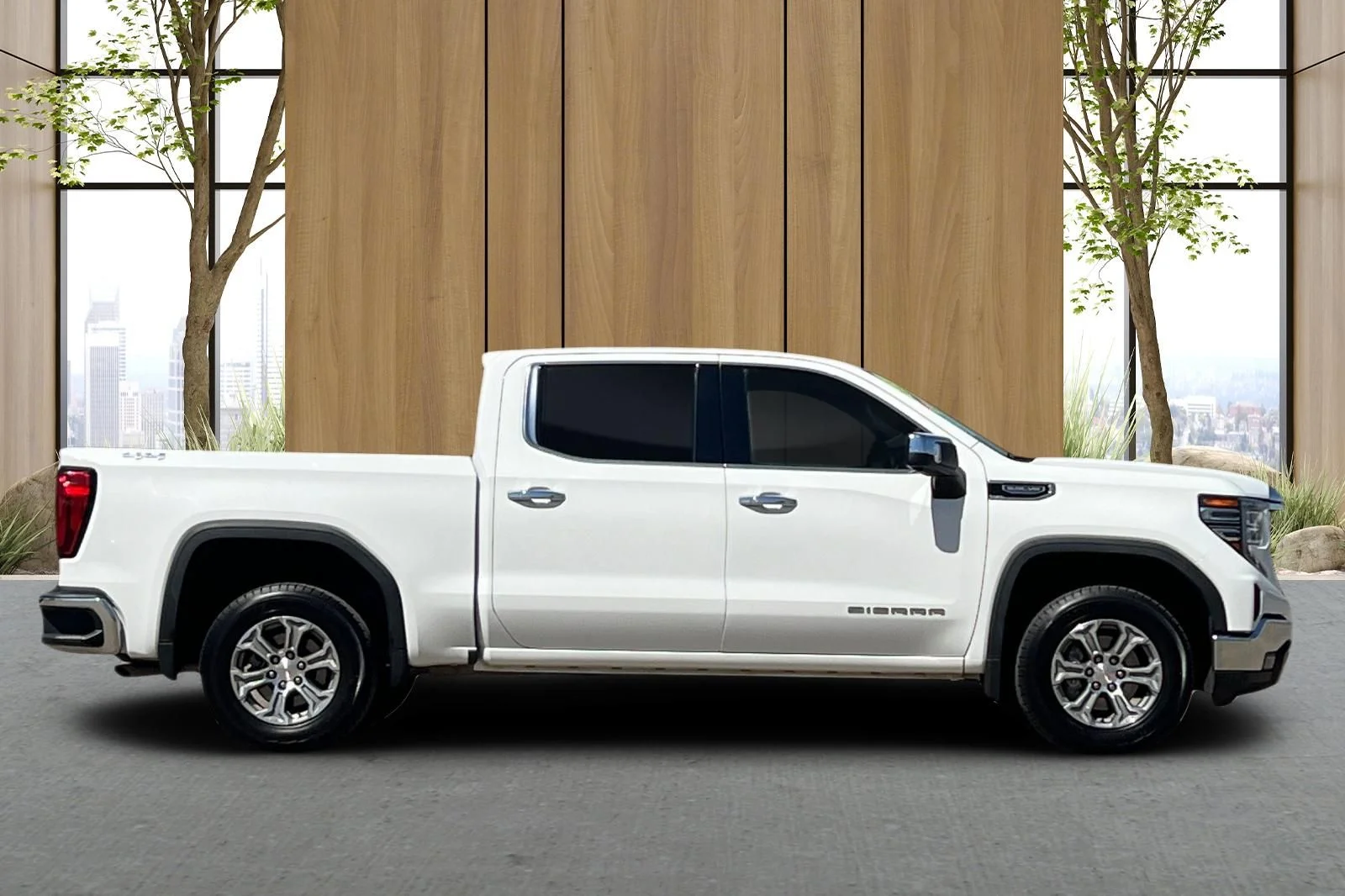 Used 2024 White GMC SLT image 3