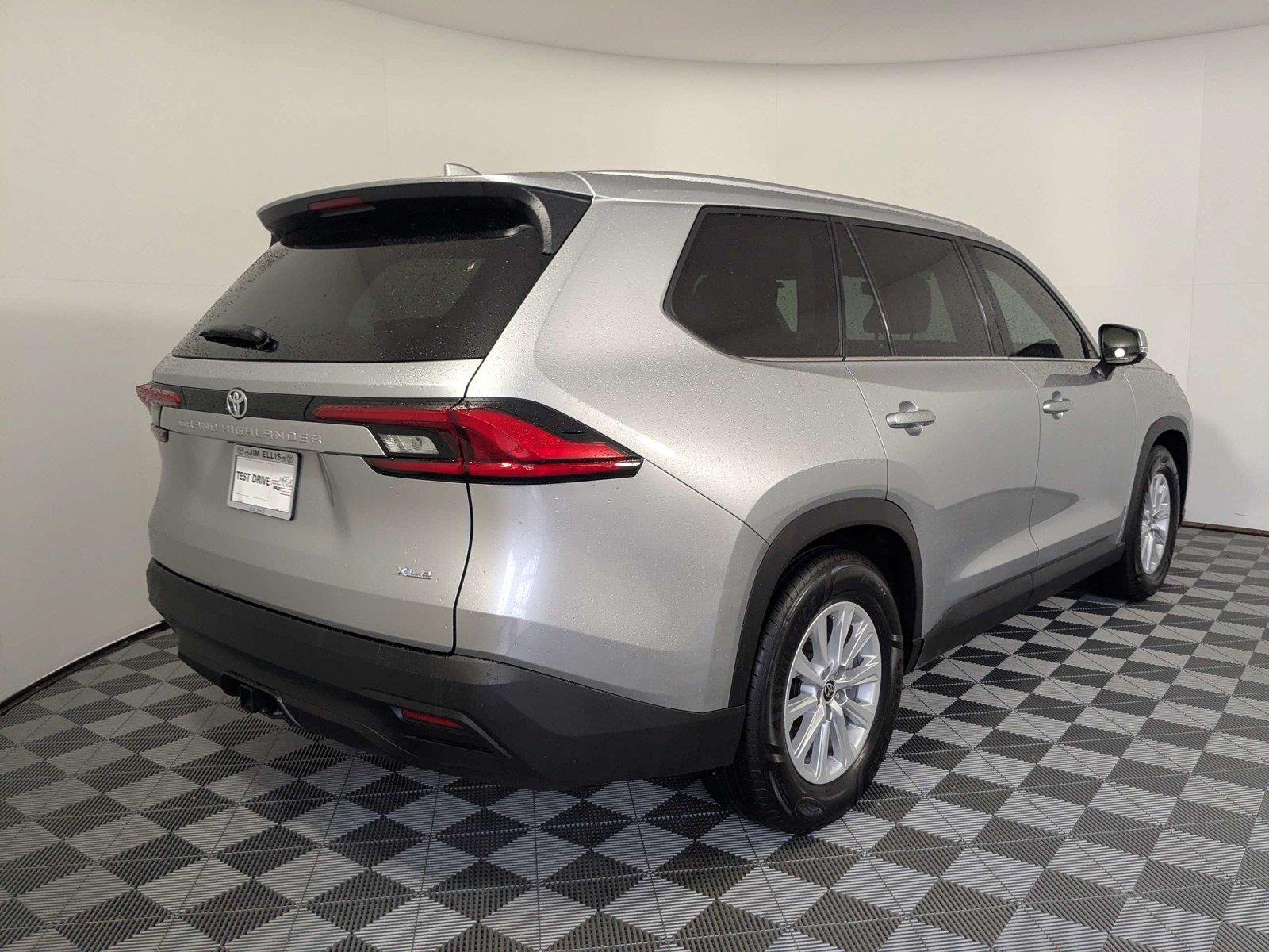2024 Toyota Grand Highlander XLE - Photo 5