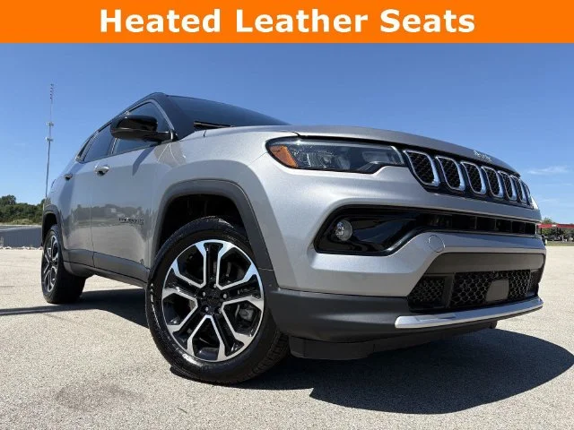 Used 2024 Silver Jeep Limited image 3