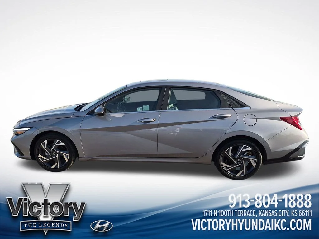 Used 2024 Silver Hyundai Limited image 2