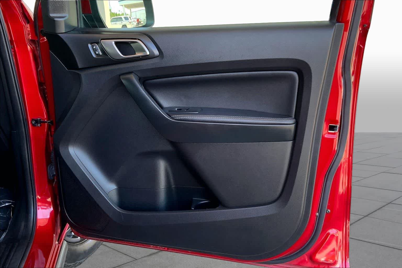 Used 2021 Rapid Red Metallic Tinted Clearcoat Ford LARIAT image 22