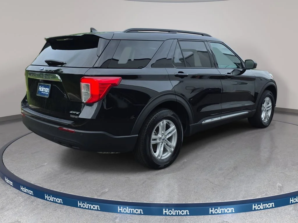 Certified Used 2023 Black Metallic Ford XLT image 5