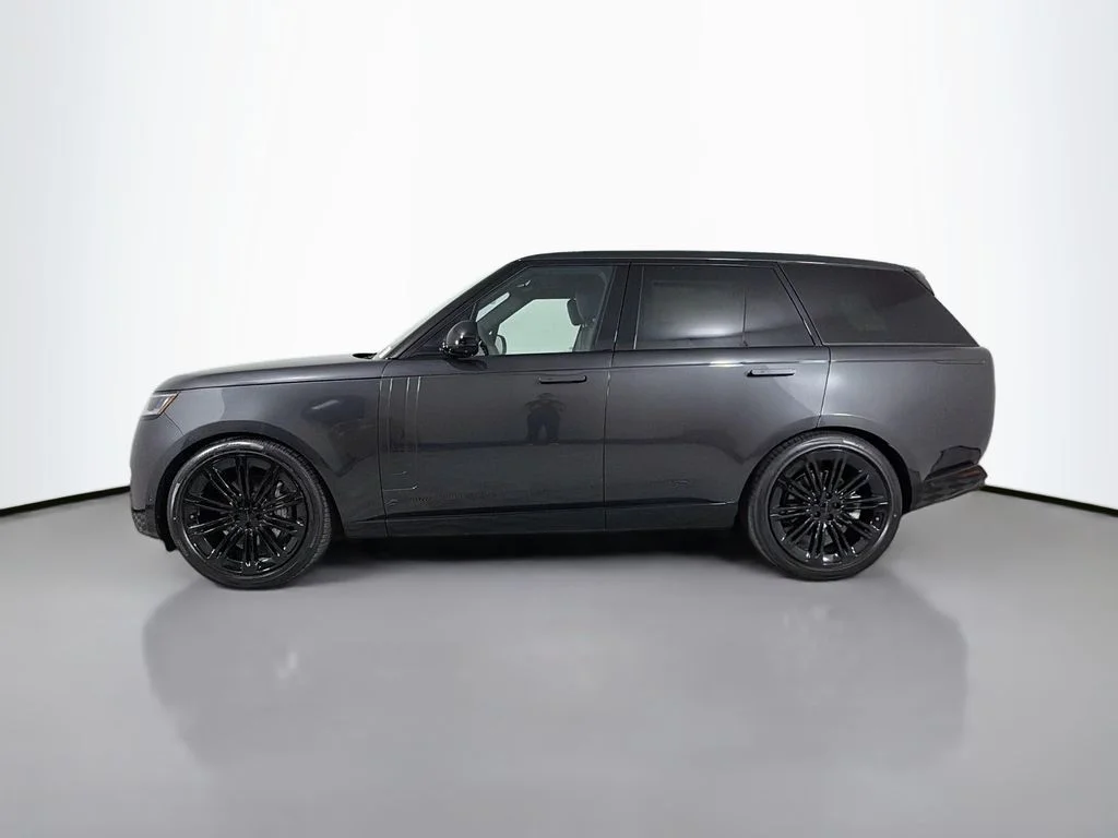 New 2026 Carpathian Grey Land Rover SE image 8