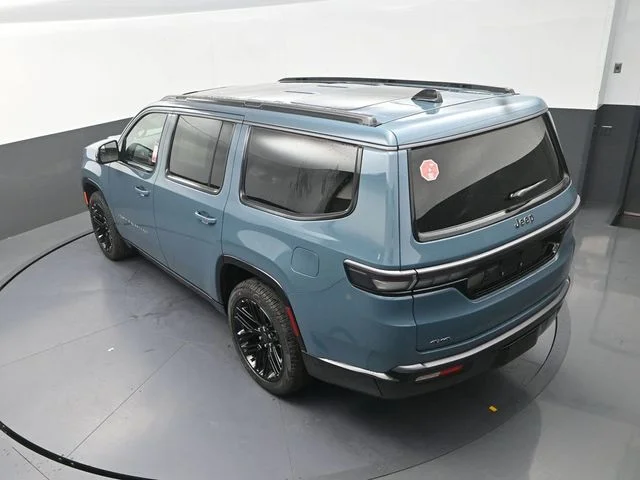 New 2026 Steel Blue Exterior Paint Jeep Limited Reserve image 15
