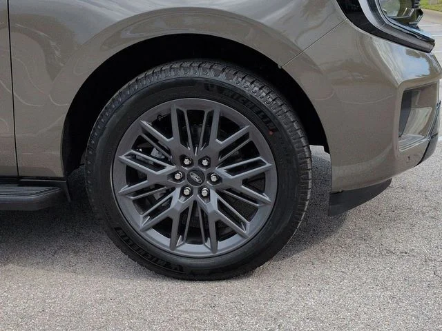 New 2026 Marsh Gray Ford MAX Platinum® image 11