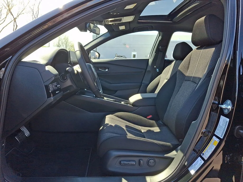2026 Honda Accord Hybrid Sport - Photo 8