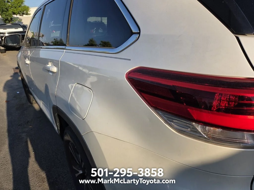 Used 2019 White Toyota LE image 7