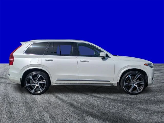 Certified Used 2022 Crystal White Metallic Volvo T6 Inscription image 3