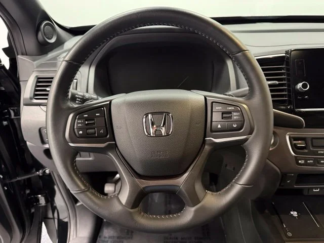 Used 2025 Black Honda RTL image 18