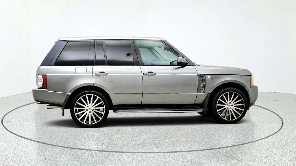 Used 2011 Stornoway Grey Metallic Land Rover 4WD 4dr SC image 4
