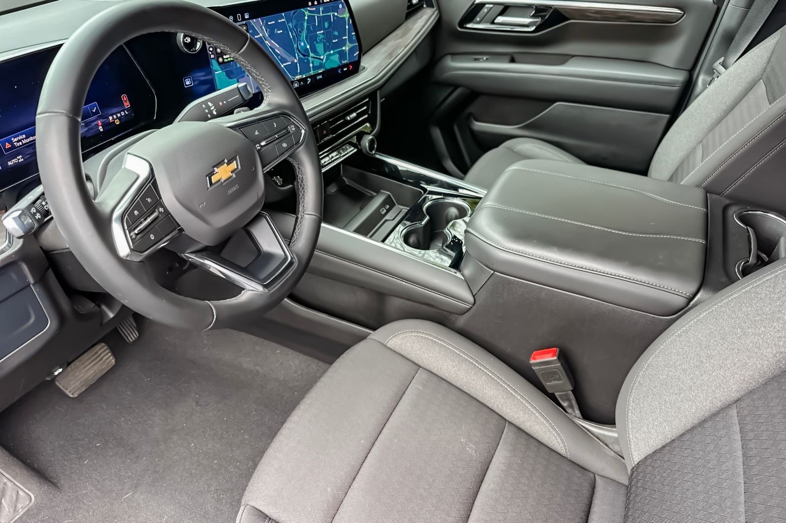 Used 2025 Gray Chevrolet LS image 9