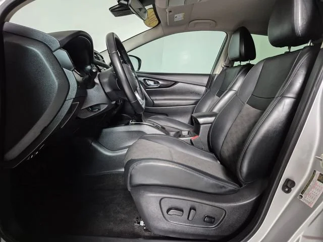 2022 Nissan Rogue Sport SV - Photo 14