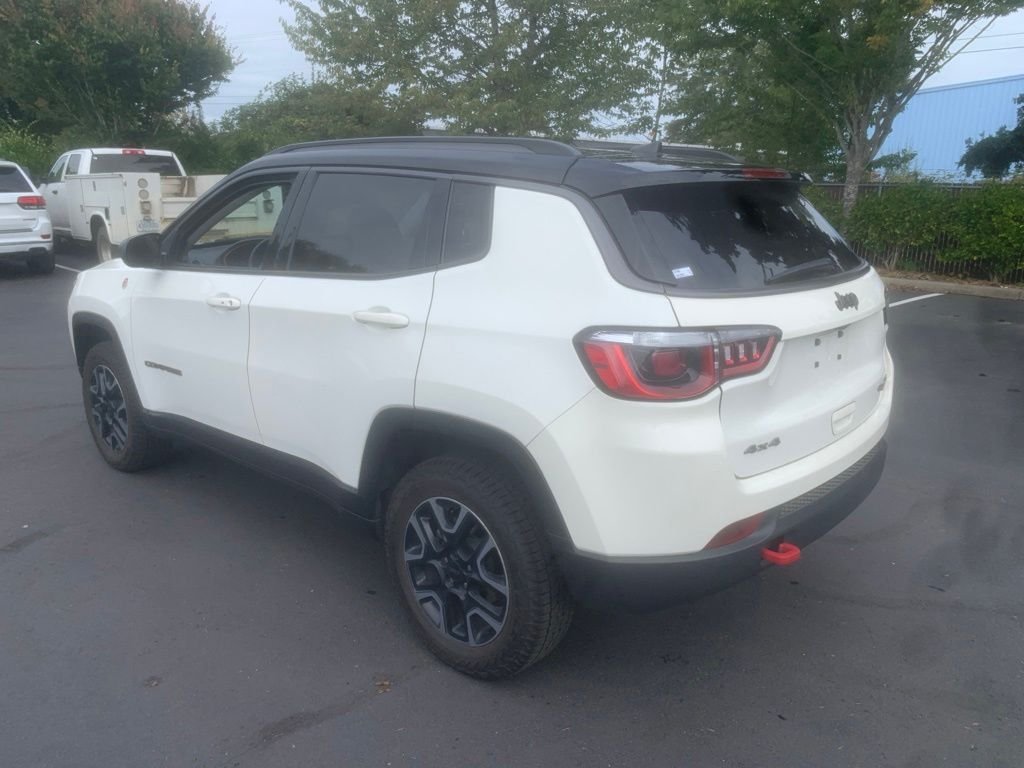 Used 2019 White Clearcoat Jeep Trailhawk image 2