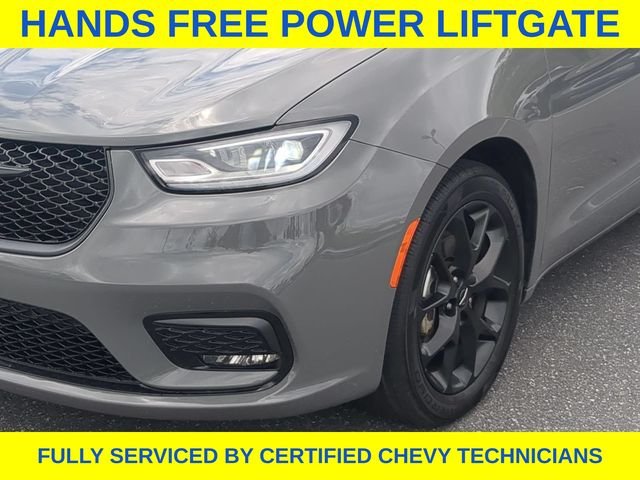 Used 2025 White Chrysler Limited image 15