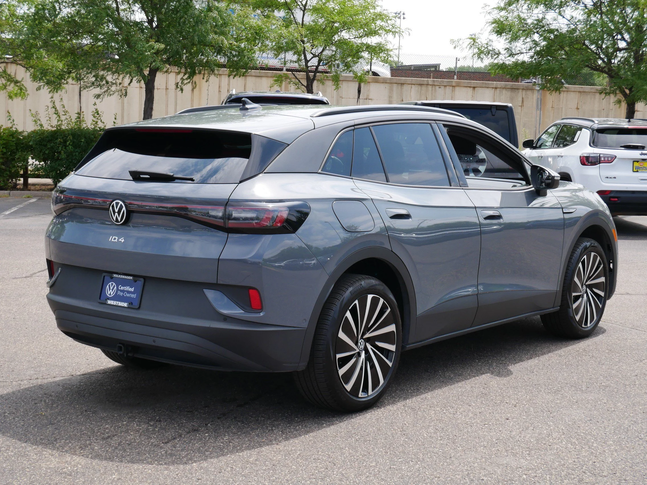 Certified Used 2025 Pure Gray Volkswagen Pro image 7