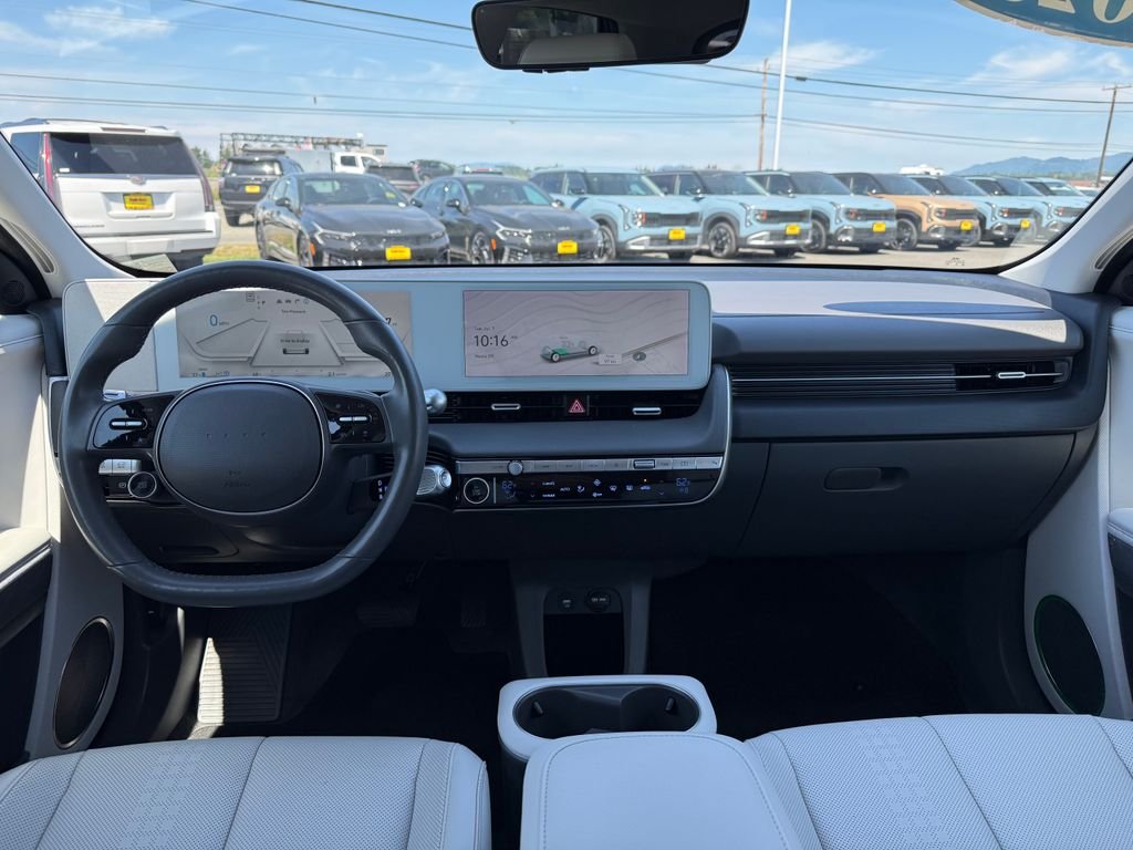 Used 2023 Black Hyundai SEL image 19