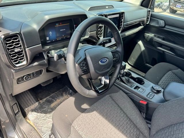 New 2026 Carbonized Gray Metallic Ford XLT image 15