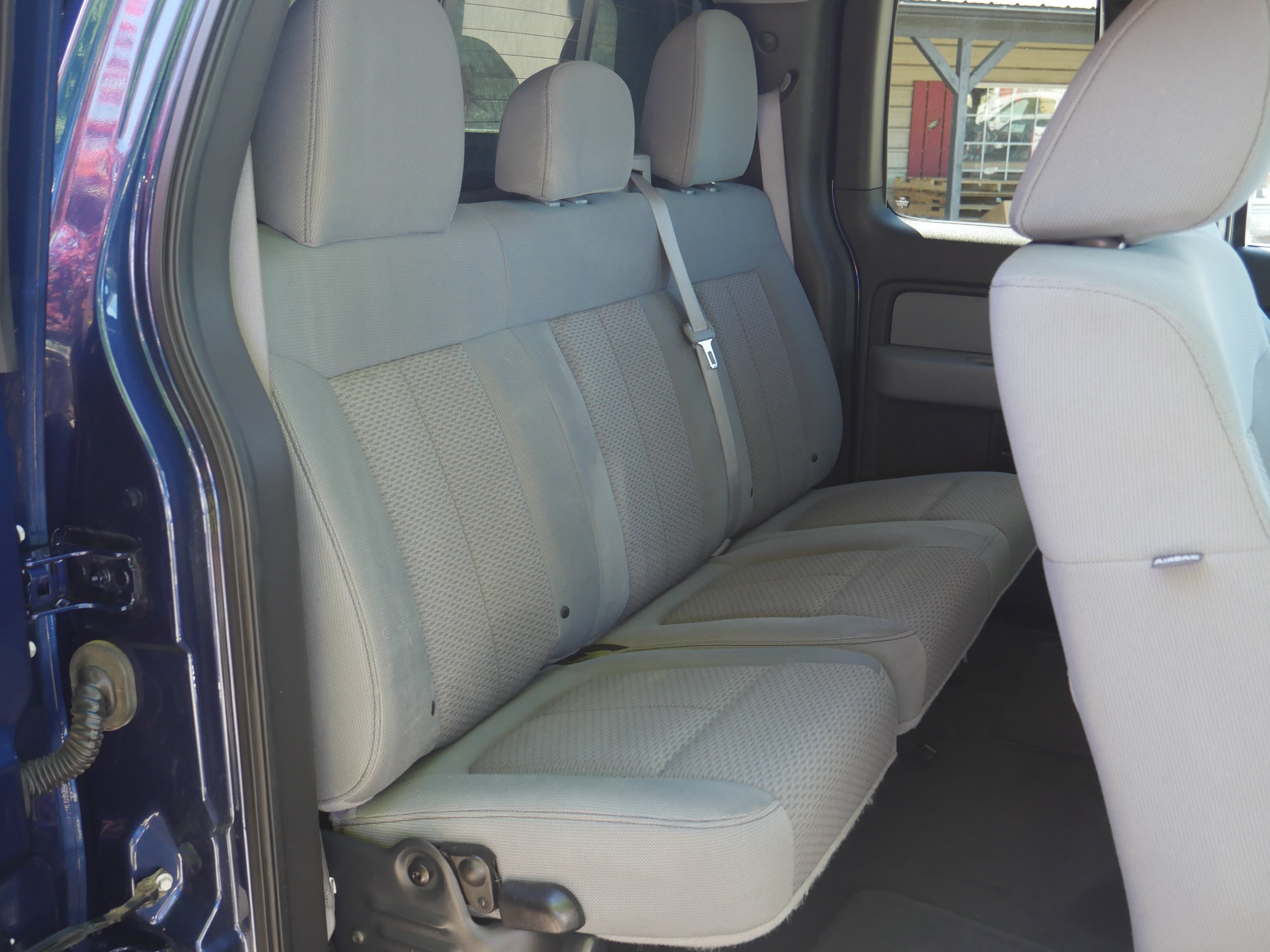 Used 2011 Dark Blue Pearl Metallic Ford XLT image 25