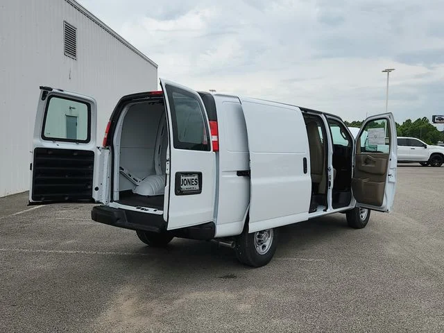 New 2026 White Chevrolet Work Van image 14