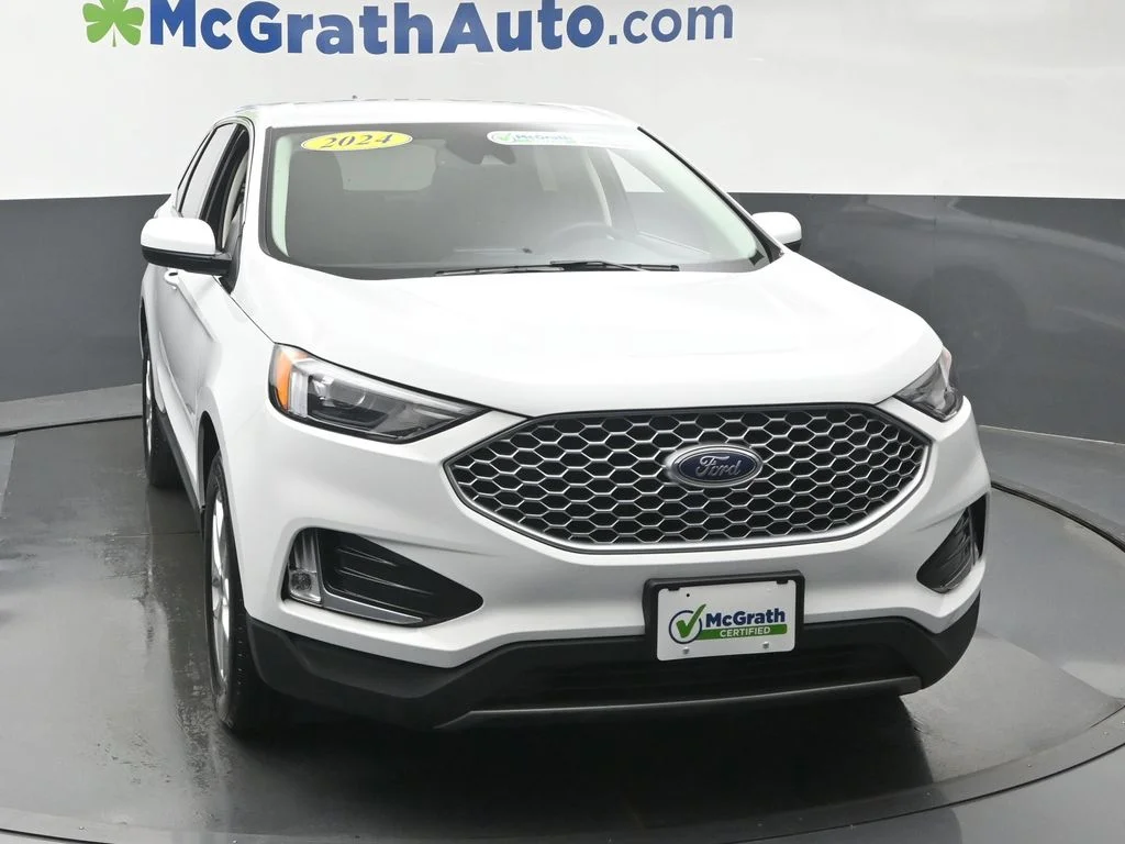 Certified Used 2024 White Ford SEL image 5