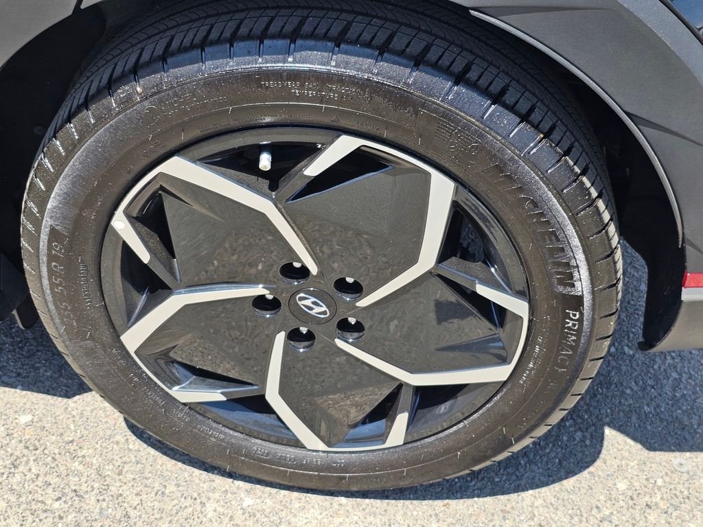 Certified Used 2024 Black Hyundai SEL image 8